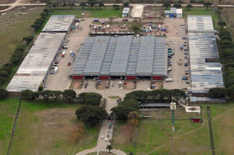 Más de 2.500 varados en el Mercado de Productores por un piquete