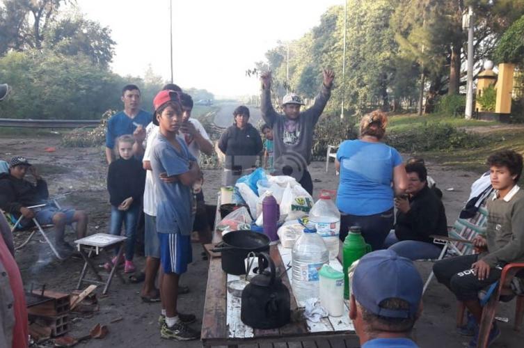 Vecinos piden la restitución del servicio eléctrico