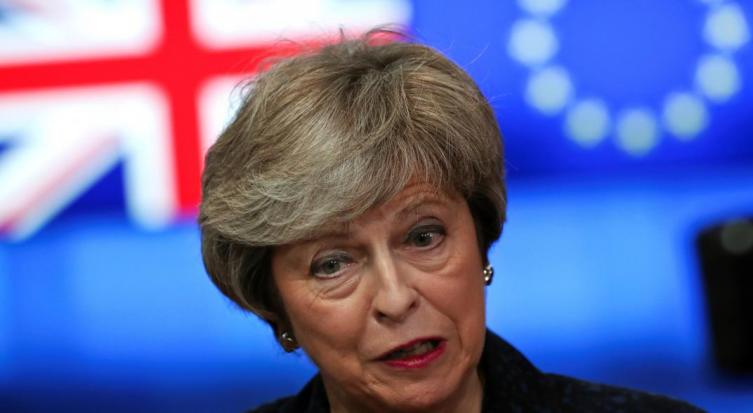 Brexit: May presiona con amenazas al Parlamento y más pedidos a la UE