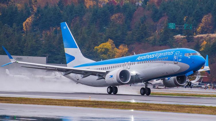 La ANAC prohibió que los Boeing 737 Max vuelen en el espacio aéreo argentino