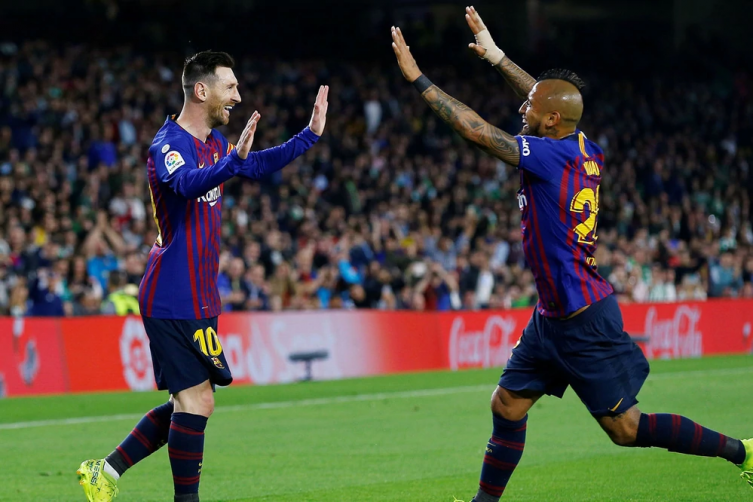 La reacción de los aficionados del Betis luego del tercer gol de Messi en el triunfo de Barcelona