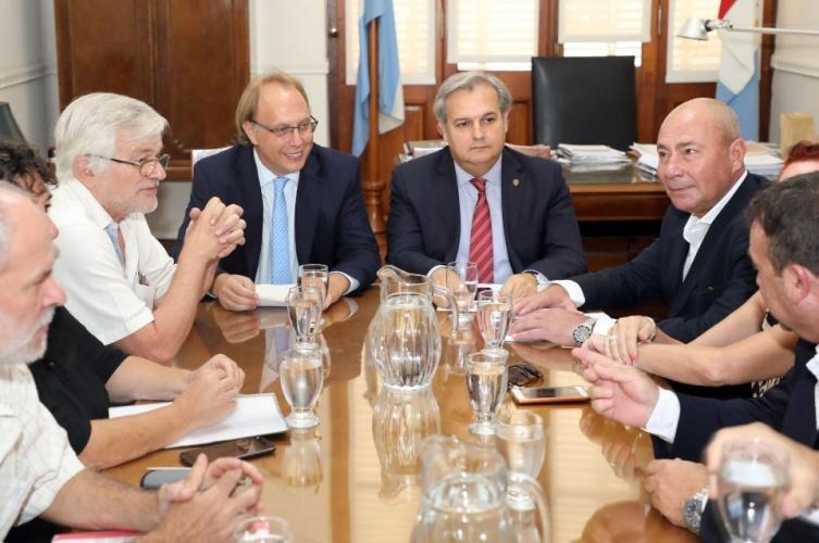 El gobierno de la provincia convocó a los estatales 