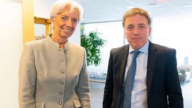 El FMI aprobó otro desembolso, alertó sobre la inflación