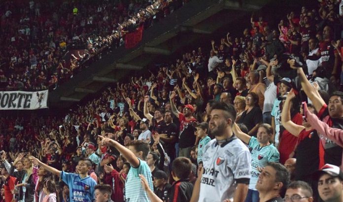 El Ministerio de Seguridad aplicó tres admisiones a hinchas de Colón