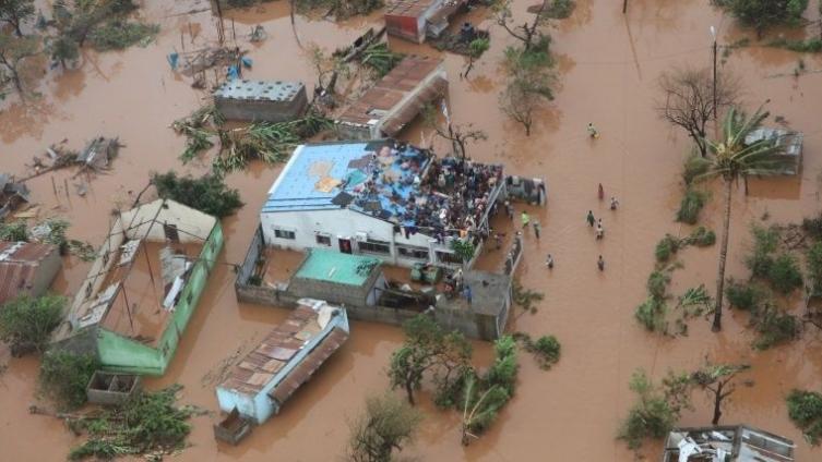 Ya son 656 los muertos por un ciclón en Mozambique y Zimbabwe 