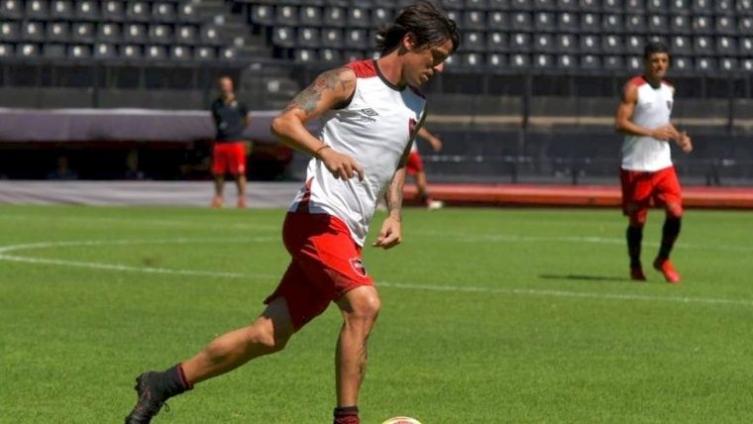 Newell ´s espera con tres cambios el partido ante Huracán