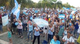 Miles de santafesinos se concentraron 