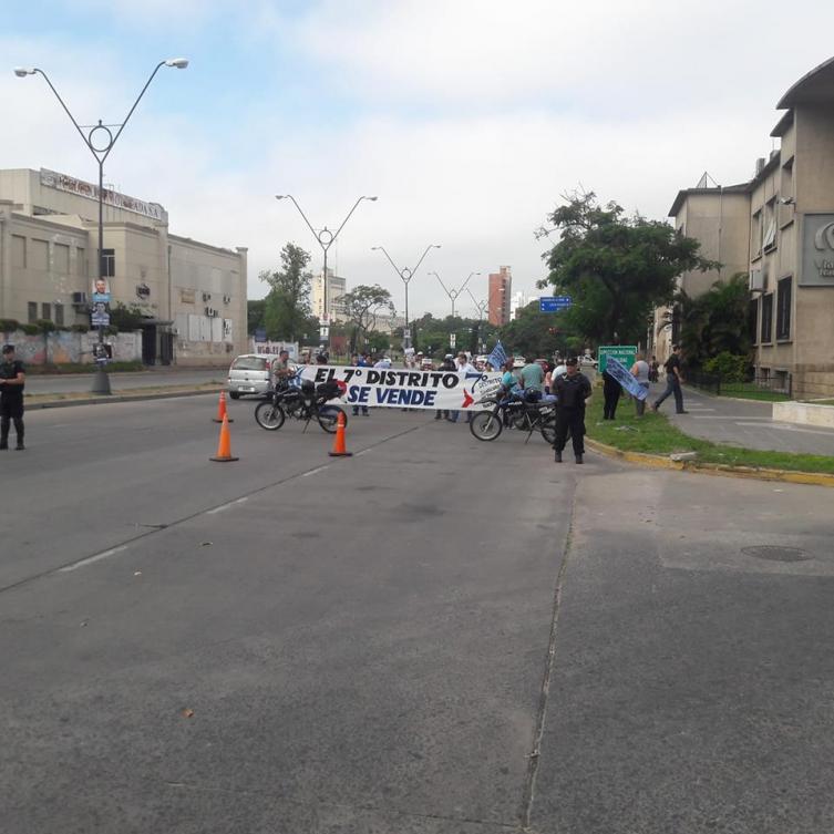 Protesta de trabajadores de Vialidad Nacional