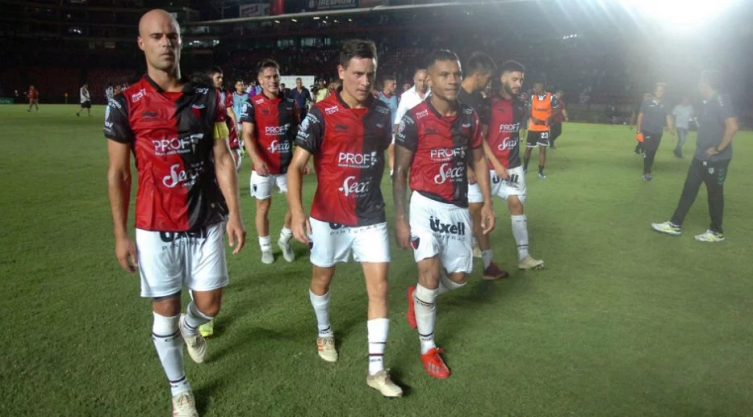 Colón y un nuevo lesionado en su plantel