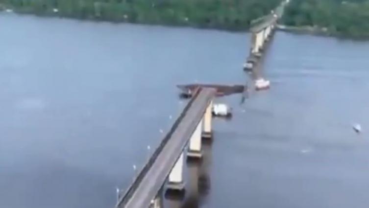 Un puente colapsó en el norte de Brasil al ser impactado por una embarcación: buscan a personas desaparecidas