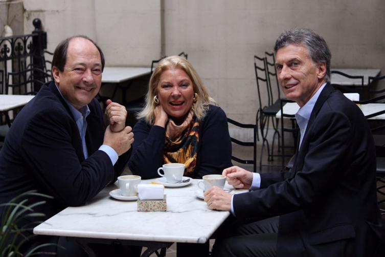 Macri y los radicales: citas clandestinas y gestos a Sanz y Carrió para que haya paz