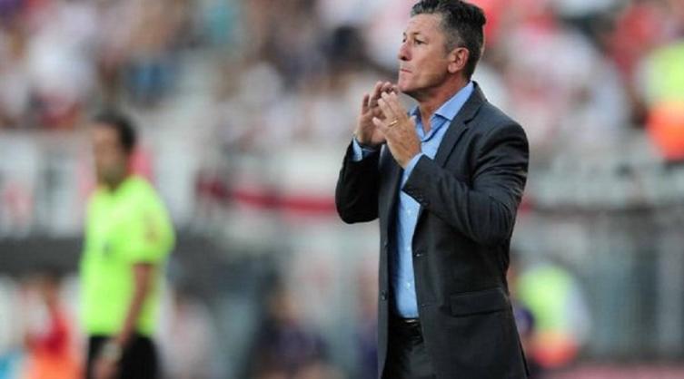 Mario Sciacqua consiguió la permanencia en Primera con Patronato