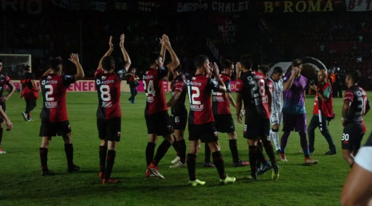 Los dirigentes de Colón ya tendrían al primer referente para la renovación del plantel