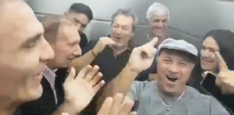 El video de los campeones del mundo con Carlos Bilardo, a puro festejo y sonrisas