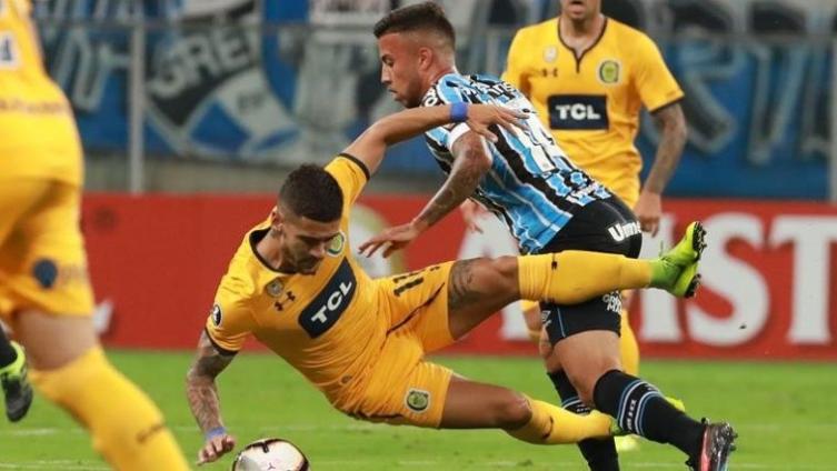 Gremio fue mucho para Central, que quedó con un pie y medio afuera de la Libertadores