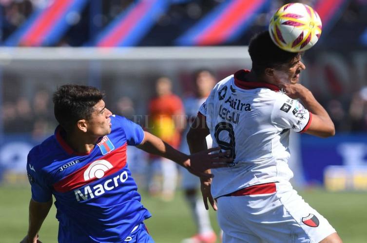 Colón perdió con Tigre y quedó eliminado de la Copa de la Superliga