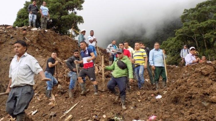 Al menos 14 muertos por desmoronamientos en Colombia