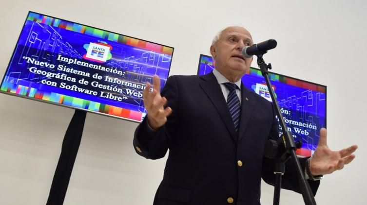 Lifschitz presentó el nuevo Sistema de Gestión Web  