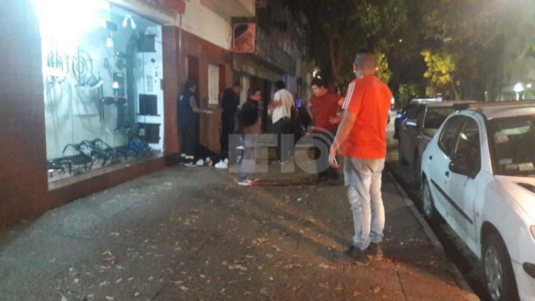 Joven detenido por golpear su pareja en la calle