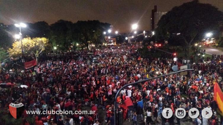 Colón celebró la llegada de sus 114 años de vida