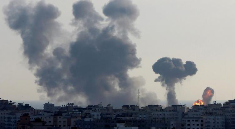 Bombardeos entre Israel y Palestina dejan 27 muertos