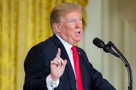 Donald Trump sube la presión a China y amenaza con más aranceles