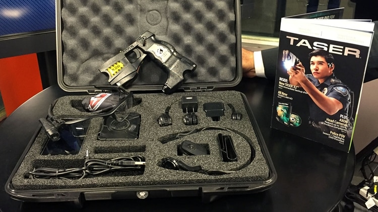 Bullrich habilitó a fuerzas federales a usar pistolas Taser