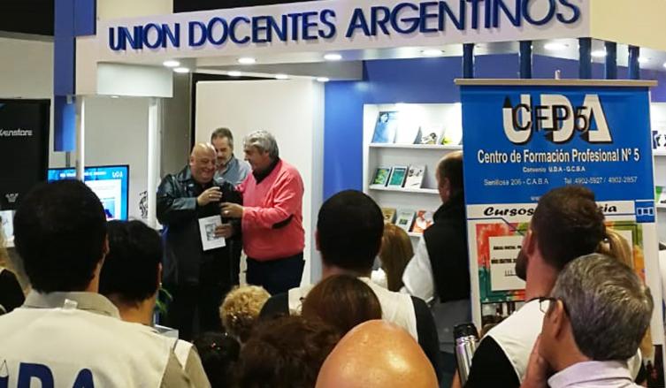 Se presentó 