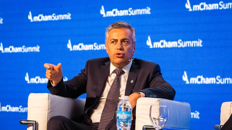 Cornejo tensa Cambiemos: dijo que Macri podría no postularse