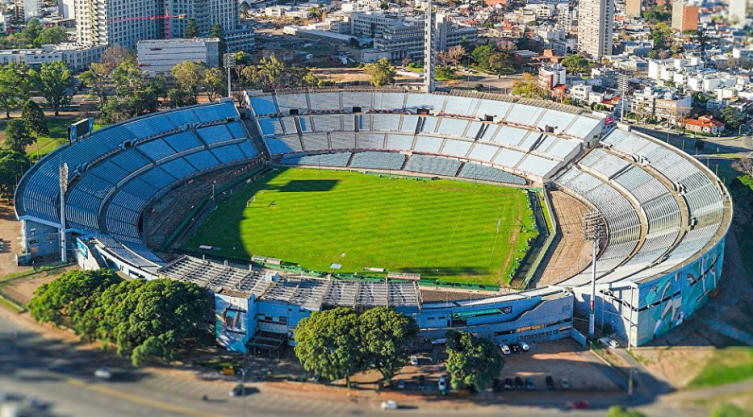 52 años pasaron desde la última presentación de Colón en el Centenario 