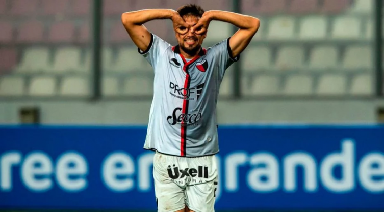 Marcelo Estigarribia se quedaría en Colón