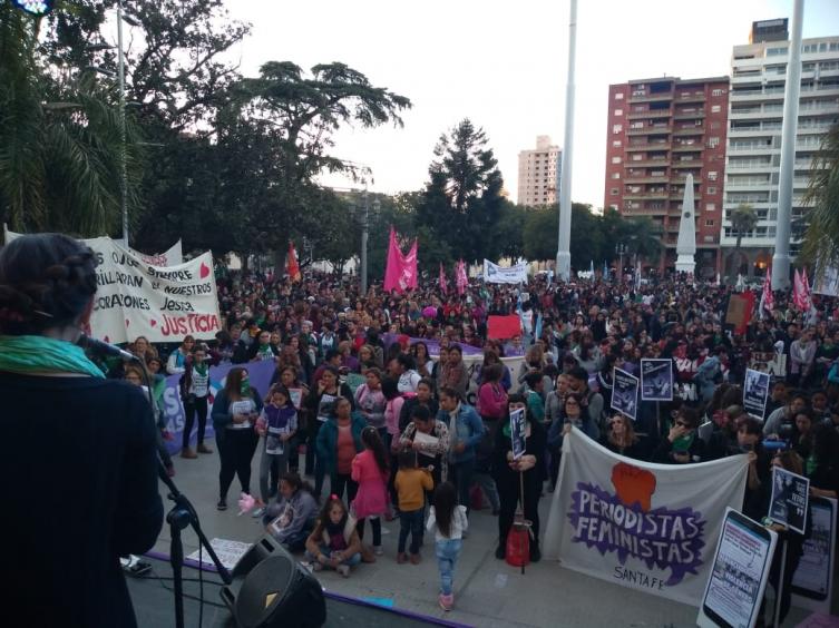 Santa Fe reclamó #NiUnaMenos