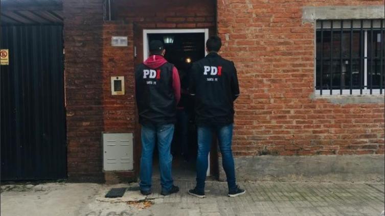 Detienen a dos comisarios de la PDI