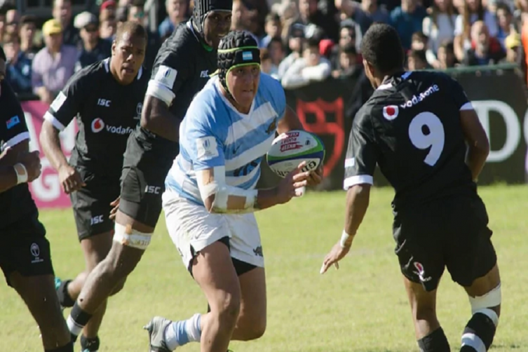 Los Pumitas derrotaron a Fiji y avivan la chance de pelear por el título