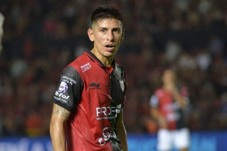 Emanuel Olivera se iría de Colón