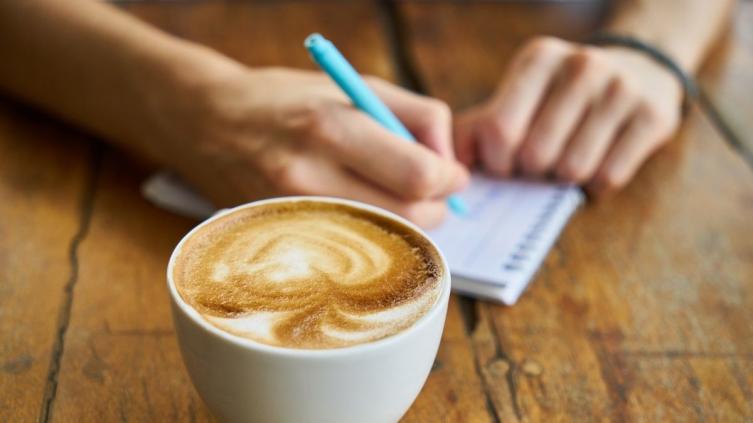 Ni 25 tazas de café al día pueden afectar las arterias