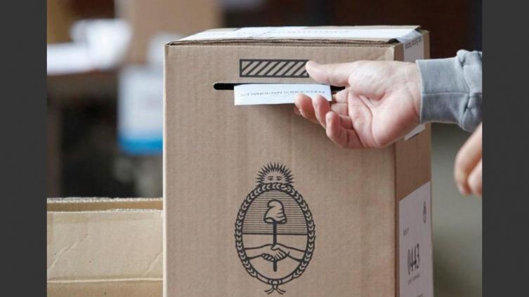 Cierra mañana el plazo para inscribir alianzas y se multiplican las negociaciones 