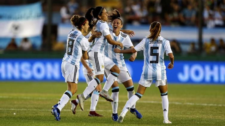 La selección femenina se entrenó pensando en Escocia