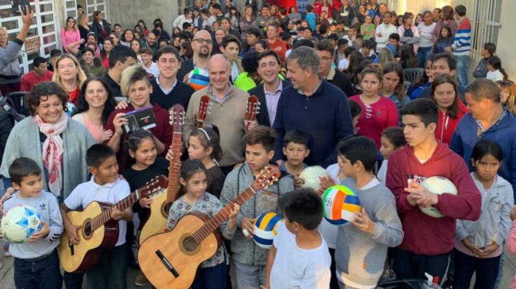 Entregaron elementos adquiridos con la venta de bienes decomisados