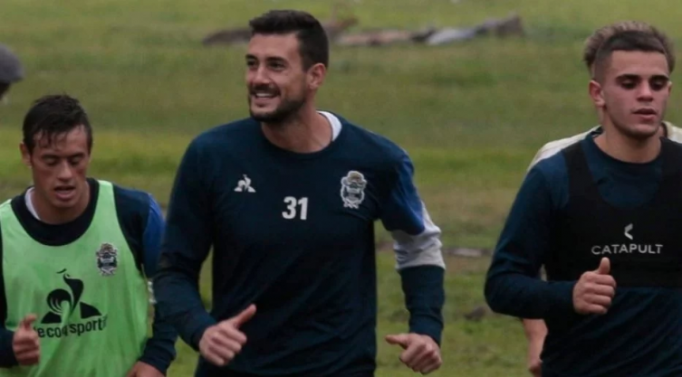 Colón presentó una mejor oferta por el arquero Alexis Arias a Gimnasia