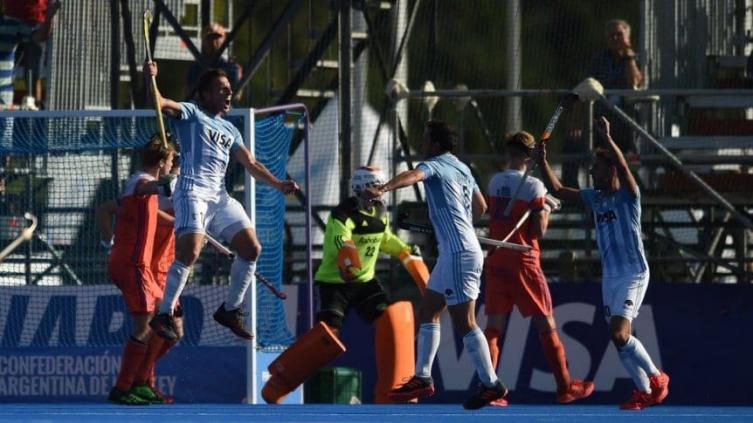 Los Leones ganaron ante Holanda por penales y están a un paso de la clasificación
