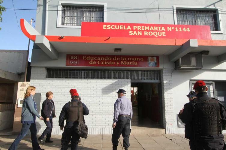 Tres alumnos deberán pagar 20 mil pesos cada uno