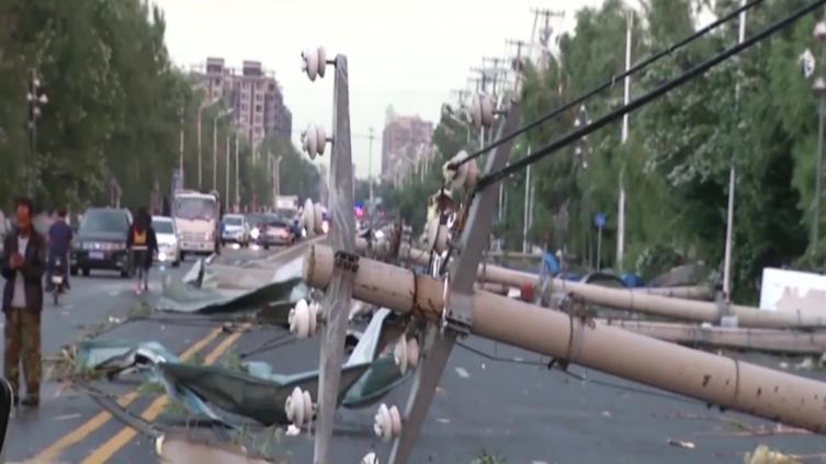 Seis muertos y 190 heridos en China por un poderoso tornado