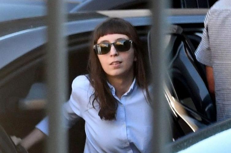 Florencia Kirchner debe presentarse cada 15 días en la embajada Argentina en Cuba