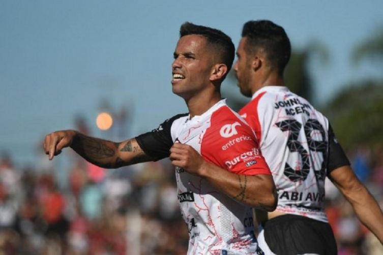 Gabriel Carabajal es la tercera incorporación de Unión