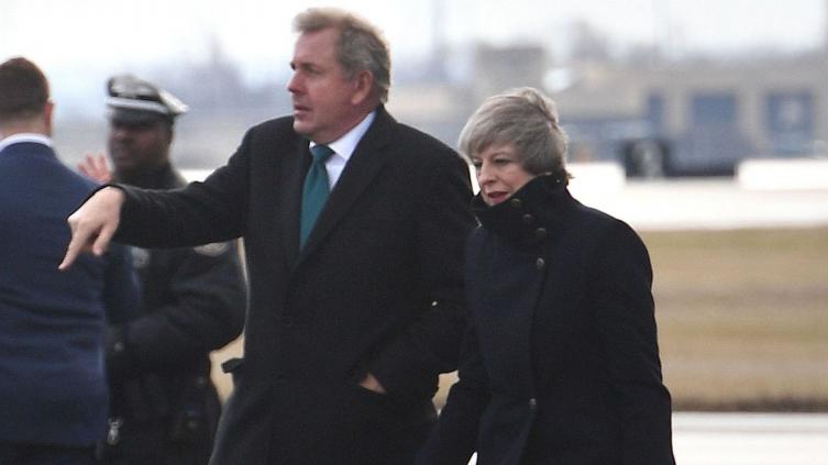 Renunció el embajador británico que tildó de inepto a Trump