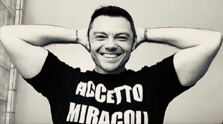  Tiziano Ferro después de revelar que se casó con su novio