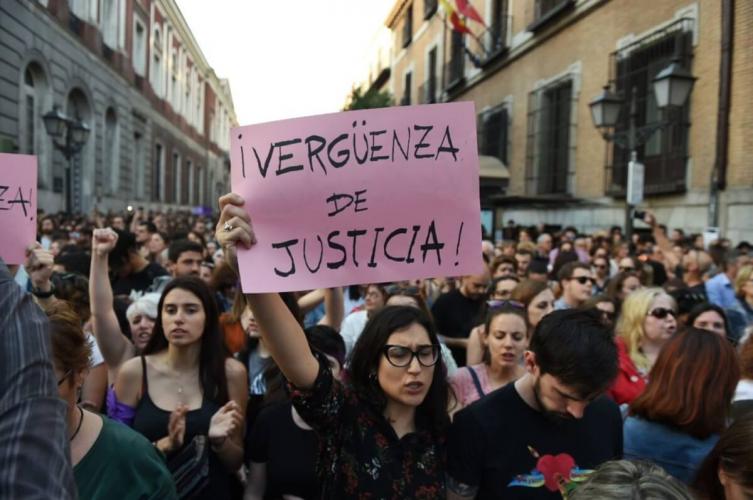 Declaran cuatro jóvenes detenidos por otro caso de violación en grupo