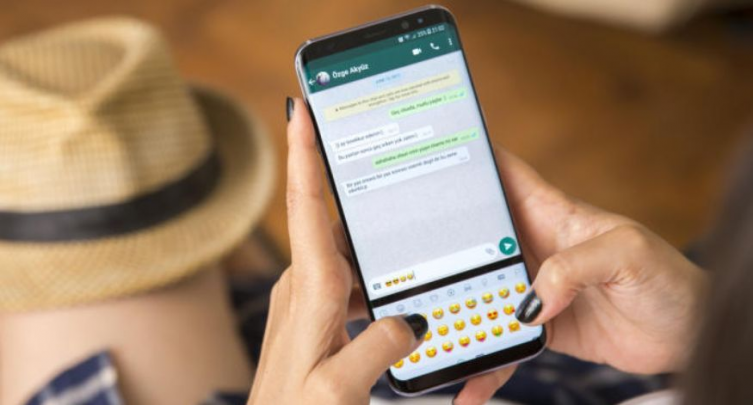 Whatsapp muestra ahora con quiénes se comparten más datos
