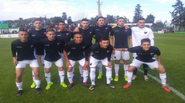 Colón enfrenta a Sportivo Las Parejas por la sefiminal de la Copa Santa Fe